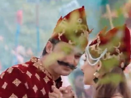 प्रकाश र रेश्माले ल्याए ‘शिरको फूल शिरैमा’